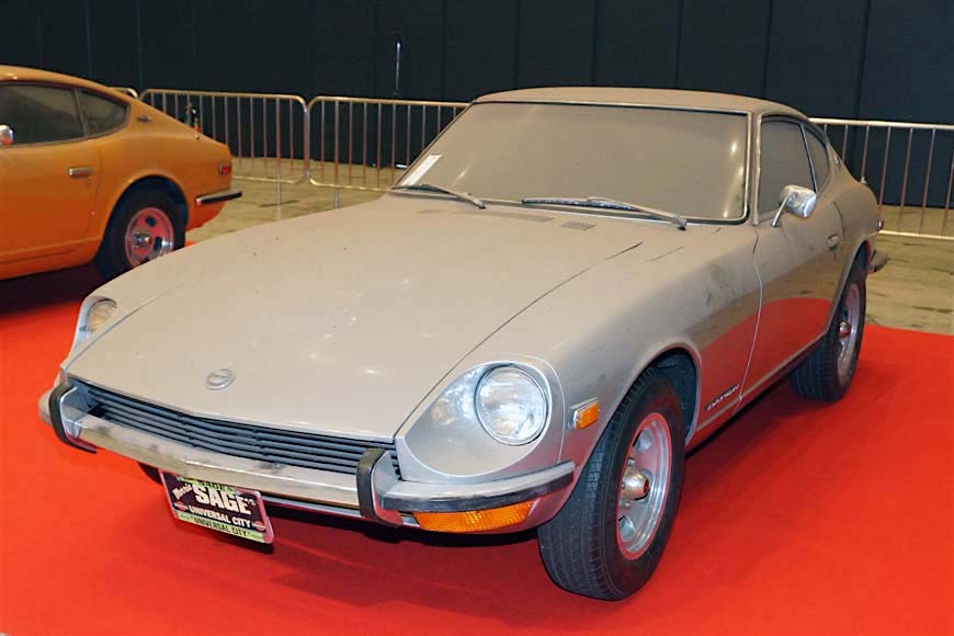 1996年式のDATSUN 240Z “VINTAGE Z”のシルバーは900万円、イエローは1200万円で落札