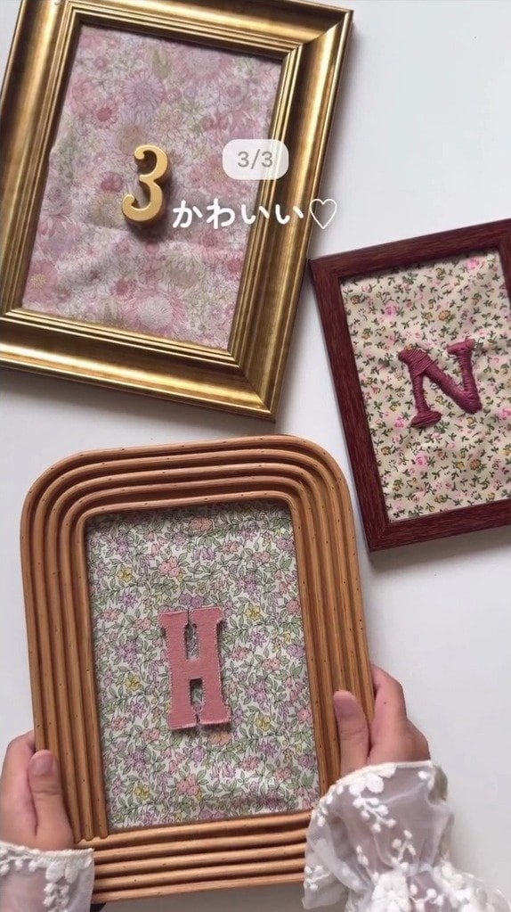 【100均DIY】好きな「布」が、名前も誕生日も飾れる「オリジナルバースデーフレーム」に変身！