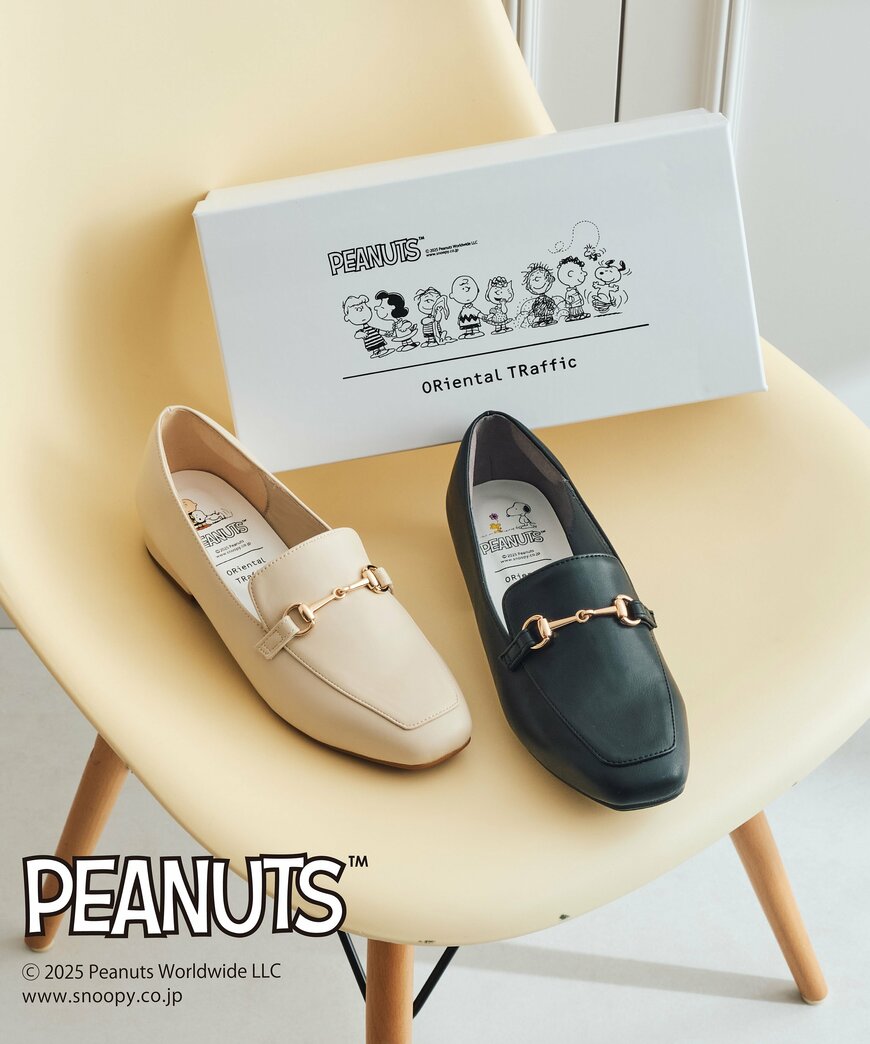 株式会社ダブルエー公式 【跳べるパンプス】PEANUTSデザインビットモチーフローファー