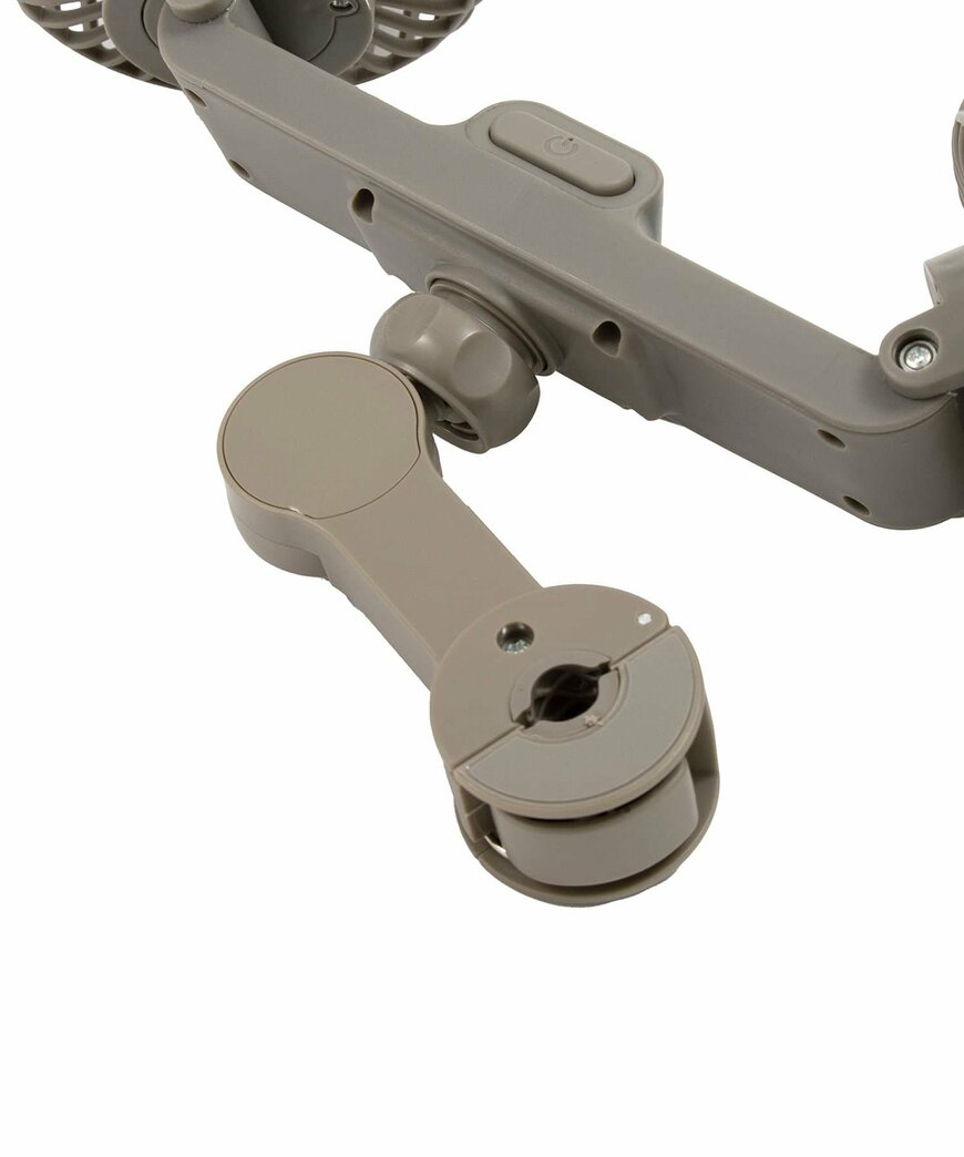 出所：3COINS公式　後席用ツインファンサーキュレーター