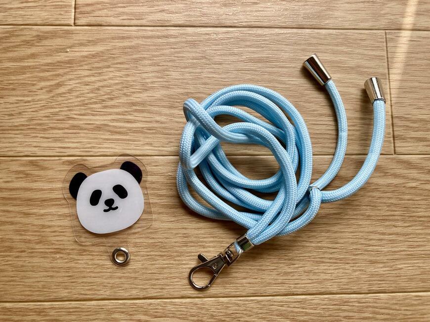 セリア「クマ＆パンダ スマートフォン用ストラップ」