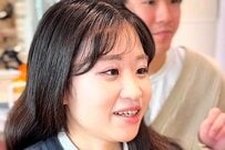 「似合う髪型が分からない」女性がミディアムカットで大変身！可愛さを引き出す仕上がりに歓喜