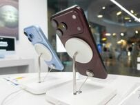 「懐かしい大きさだと思ってたけど」最新スマートフォンと平成の遺物を並べた結果に「嘘だと思ったらマジだった」