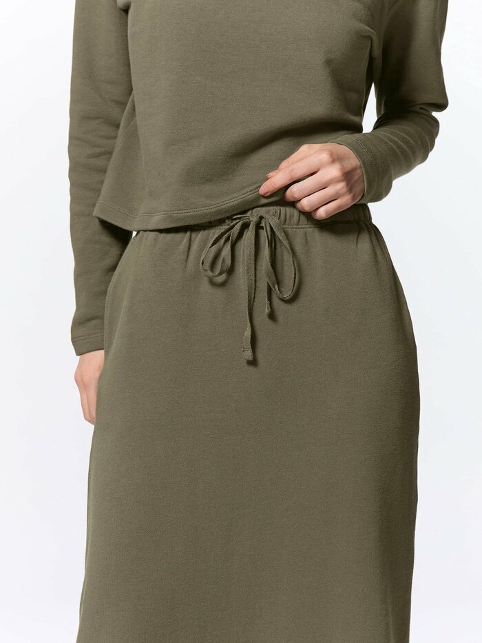 GU公式 ストレッチソフトラウンジスカートセット(長袖)