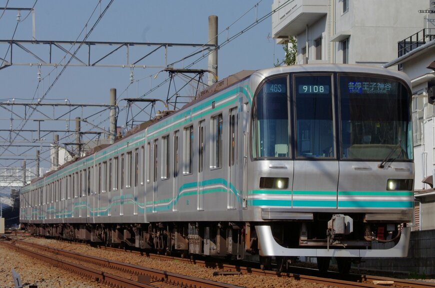 【2023年最新版】東京メトロ南北線の最混雑区間＆混雑率は？駅別乗降客数の前年比もチェック