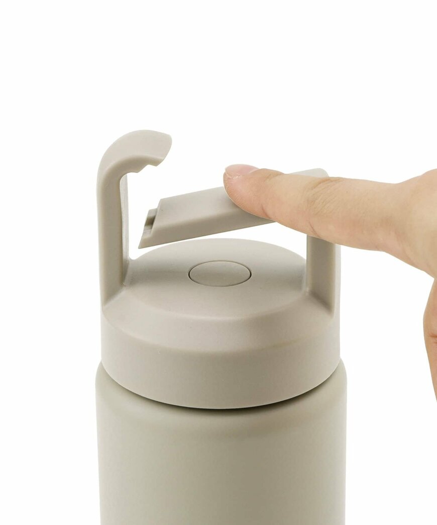 出所：3COINS公式　炭酸ステンレスボトル：600ml／KITINTO