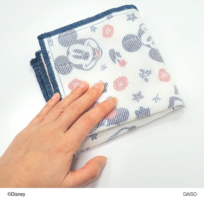 かやおりふきん、赤（ミッキー＆フレンズ）使用図