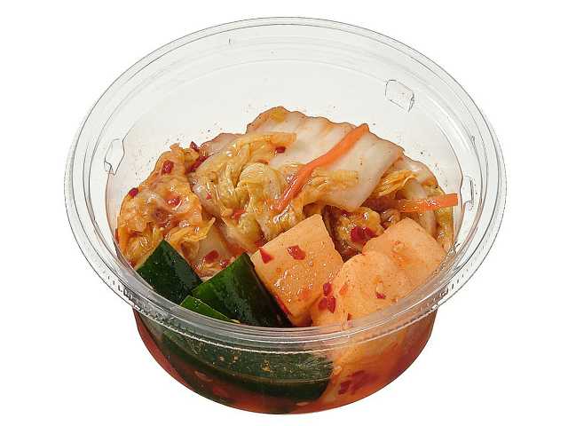 セブン-イレブンの新商品：旨辛3種キムチ