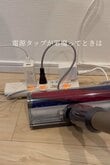 「真似させていただきます！」100均のアイテムを使って→〈電源タップ・コード・家電〉をスッキリ浮かせる！掃除もラクラクに