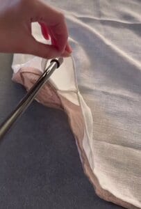 【100均DIY】おしゃれに目隠し！セリアの突っ張り棒などを使って、かわいらしい「Wi-Fi隠し」を簡単DIY