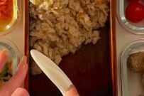 母が「高校生の子供」のために作る【鮭フライと炊き込みご飯弁当】　お手本のような出来映えの一品が最高すぎる…