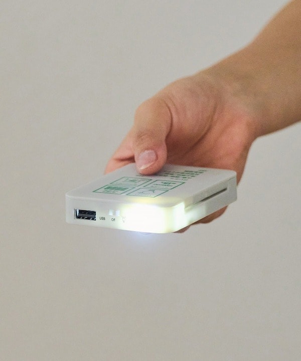 充電とLEDライト点灯を切り替えて使用できる