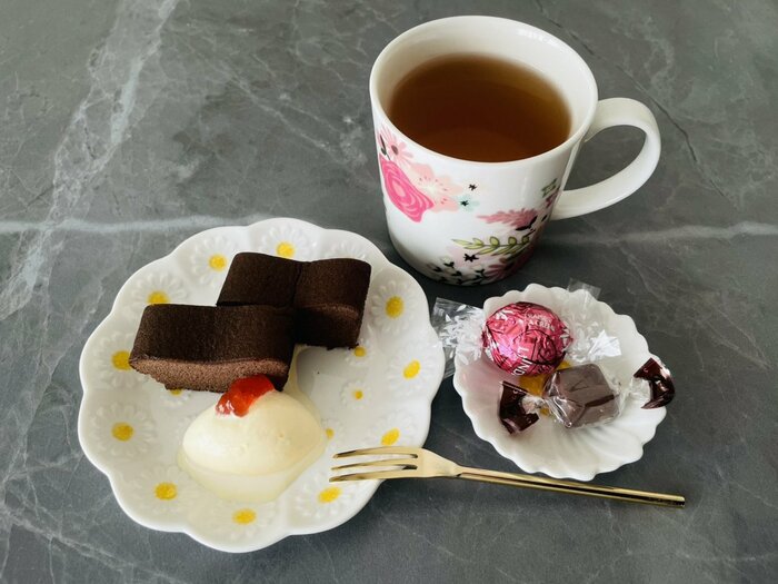 「プレート デイジー」と「ミニプレート デイジー」を使えば、簡単にいつものおやつがおしゃれに！