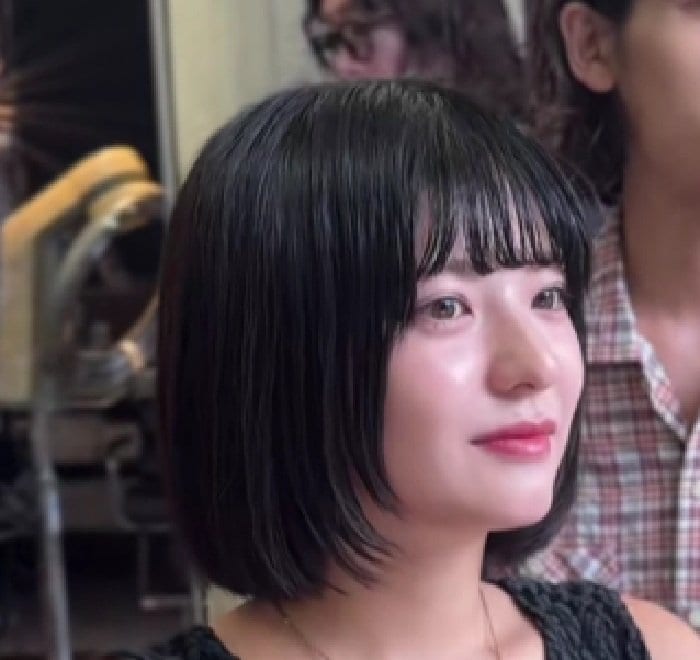 【35万回再生】「超可愛い！」と思わず拍手！不安げな女性が「綺麗めパーマ」で大歓喜の劇的イメチェン　前髪の悩みも完璧に解決