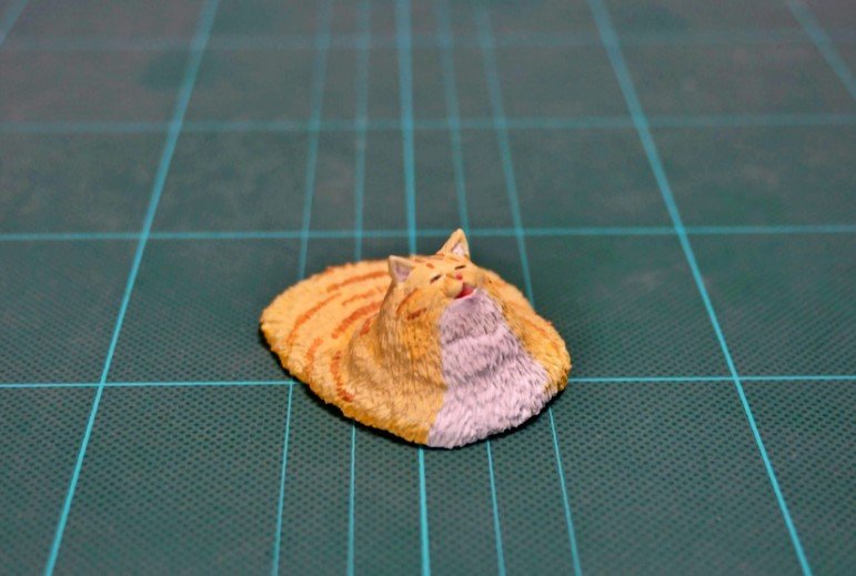 気の抜けた表情。クーラーかけてあげてー。