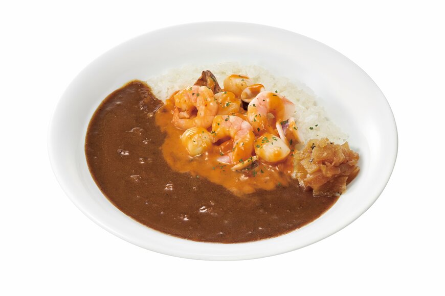 出所：株式会社ゼンショーホールディングス「【すき家】すき家の看板商品 “カレー” に、食べ応え抜群の新商品が登場！ラクサソースで風味豊かに仕上げた「シーフードカレー」新発売」