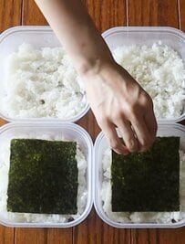 「食べたいです！」チキンカツにかぼちゃサラダに…おかず〈ぎゅうぎゅう〉な「ボリューム満点タッパー弁当」が話題