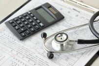 後期高齢者の医療負担が2割に上昇。75歳以上の負担はどこまで増えるのか