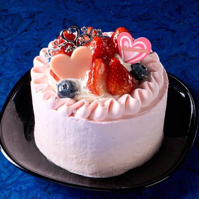 華やかな見た目の「ストロベリートルテ 11cm」