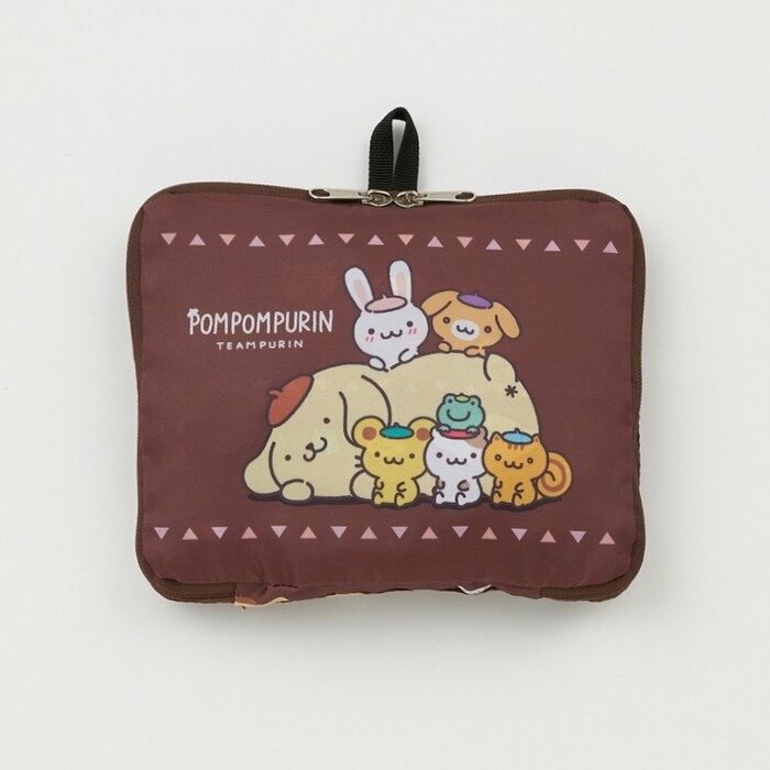 内ポケットに本体を折りたたんで収納できる「パッカブル仕様」