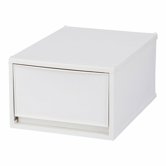 ホワイトで中身が見えないので、シンプルかつオシャレな収納が叶います