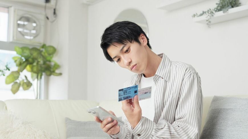 家族が亡くなったら、マイナンバーカードは返納すべき？ 実は法令上の義務はない