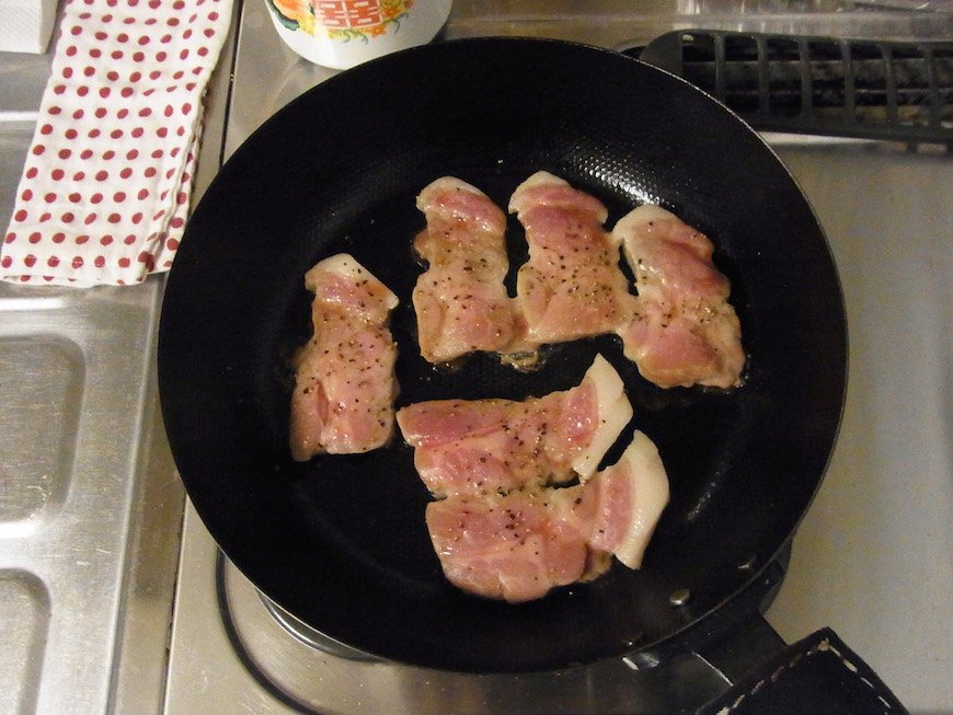 弱火でジワジワ焼く。