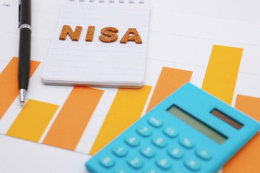 【新NISAと積立預金】15年間「月5万円の積立投資」で資産額・資産差はいくらに？新NISA《利回り年3％・5％・10％》で試算