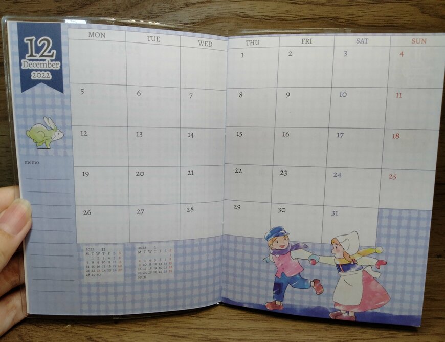 筆者撮影（セリア、世界名作劇場A6ダイアリー）