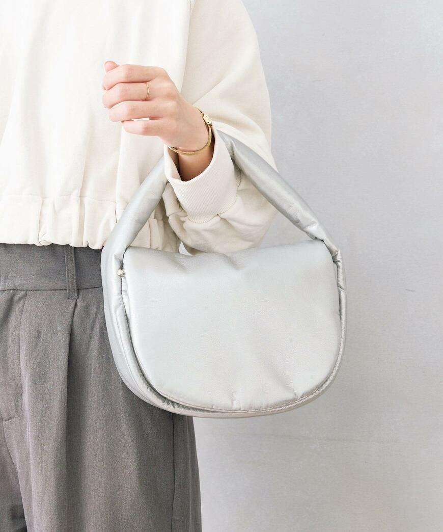 3COINS、レザー調パファーハンドバッグ画像