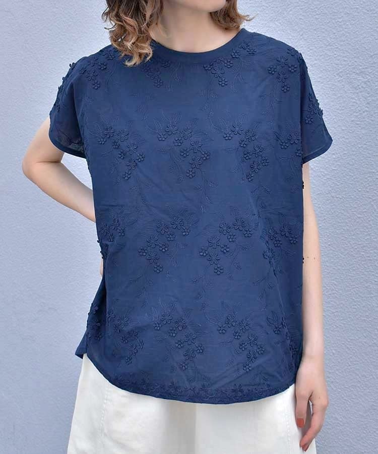 Bleu Bleuet（ブルーブルーエ）公式サイト　フラワー3D刺繍TシャツNO1