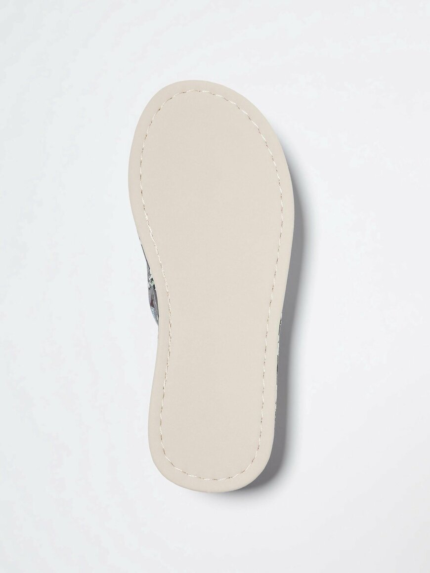 ユニクロ公式 ムーミンオープントゥルームシューズ