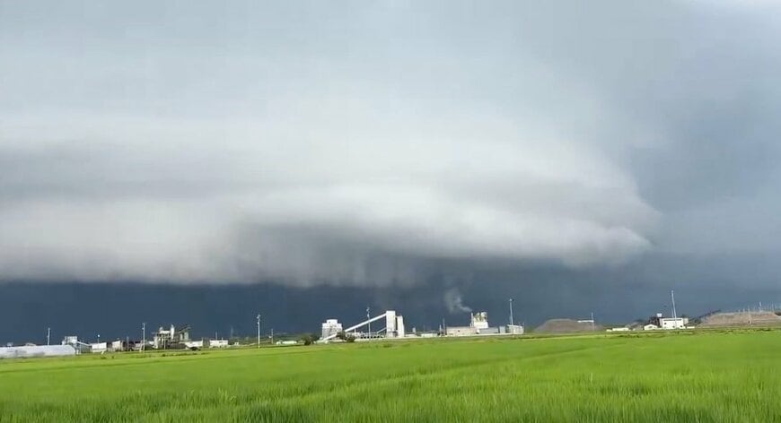 空に異変