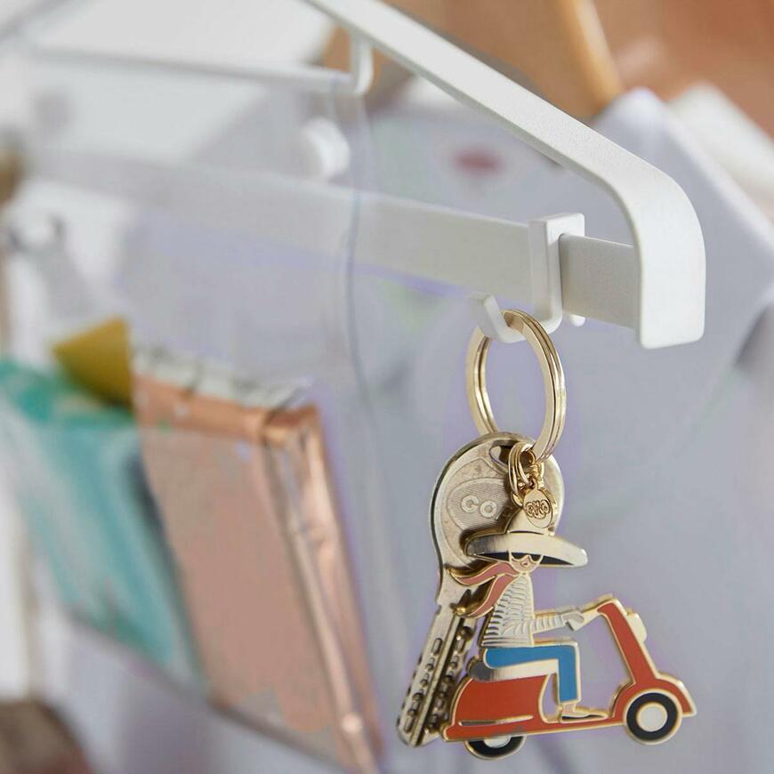 山崎実業、お片付けハンガータワー画像