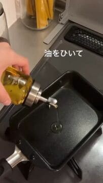 年に150万円貯める会社員女性「1食120円のサバ飯弁当」の作り置きが話題！作り置きが話題　サバたっぷりの炊き込みご飯がおいしそう