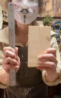 【インテリア雑貨DIY】このサイズ、余ってない？〈小さな端材〉→壁掛けできる〈ミニプランター〉に大変身！「かわいいです」と話題