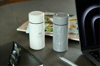 「ちょっとお出かけ」にぴったり！手のひらに収まりそうな、ミニミニサイズの「ドリンクボトル」でカフェを楽しもう ！