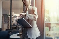 【賃金の支払】給与から何を引いてよいかは法律で決まっています。原則は？全額払いを含む5つが条文に置かれています