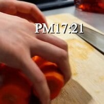 【旦那に作る愛妻弁当】実家の野菜をたっぷり使った「ドライカレー弁当」がカラフルな見た目で真似したい可愛さ！