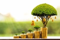 働く世帯「貯蓄平均1378万円」年収上がれば貯蓄も増える？