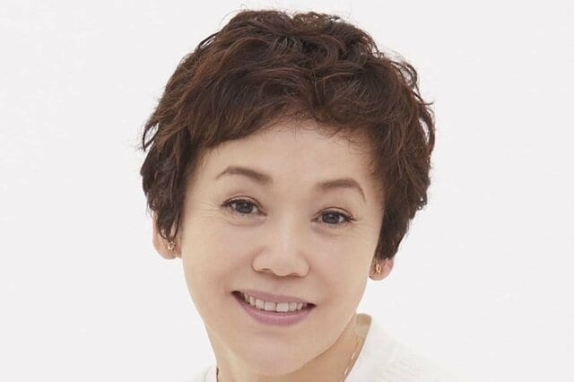 大竹しのぶ 自宅ベランダ庭を紹介。美しい「アザレア」の花に「青空にお花が映えますね 和みます」「美しいですね」と反響。