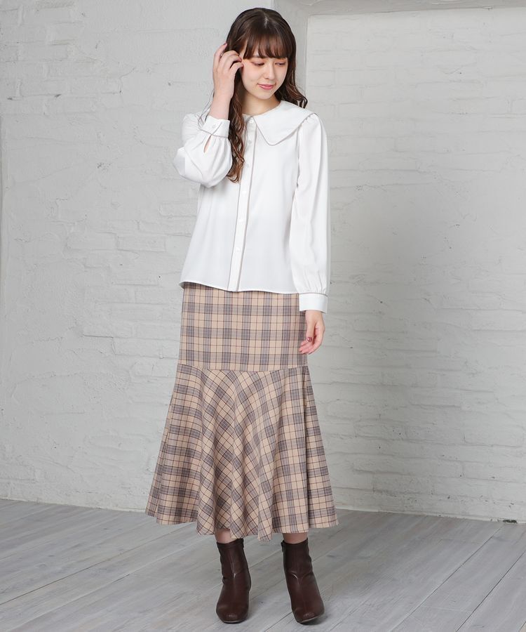 出所：ハニーズ公式通販 セーラーカラーブラウス