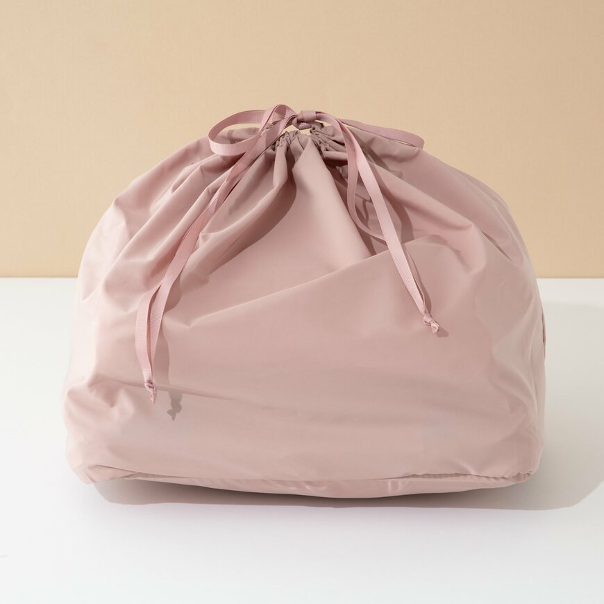 巾着付きで圧縮した荷物をカバーできます／出所：株式会社Francfranc