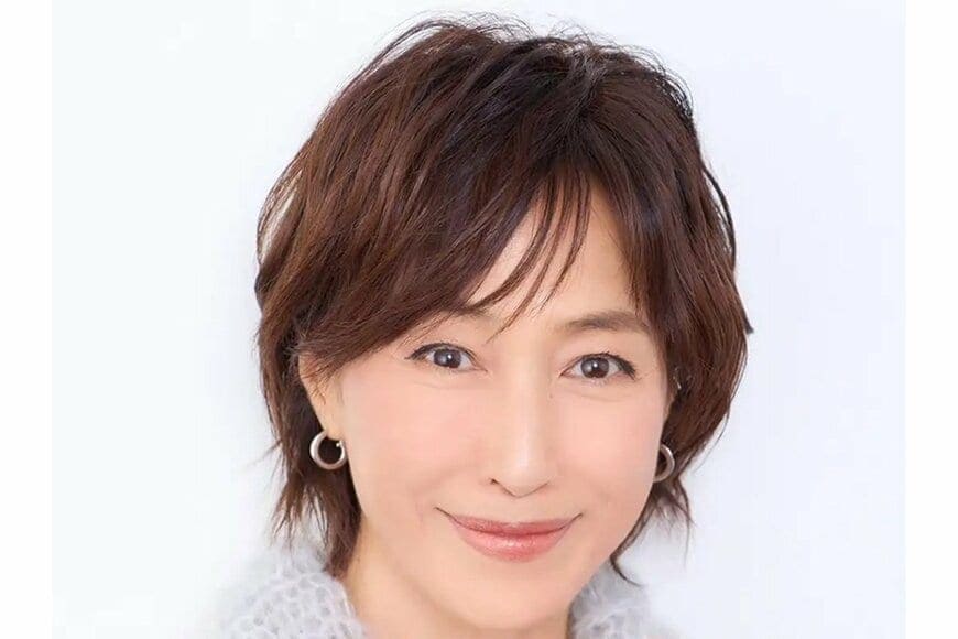 高島礼子「充実したオフ」散歩にひとりランチ　休日を堪能する姿に「相変わらずお綺麗」