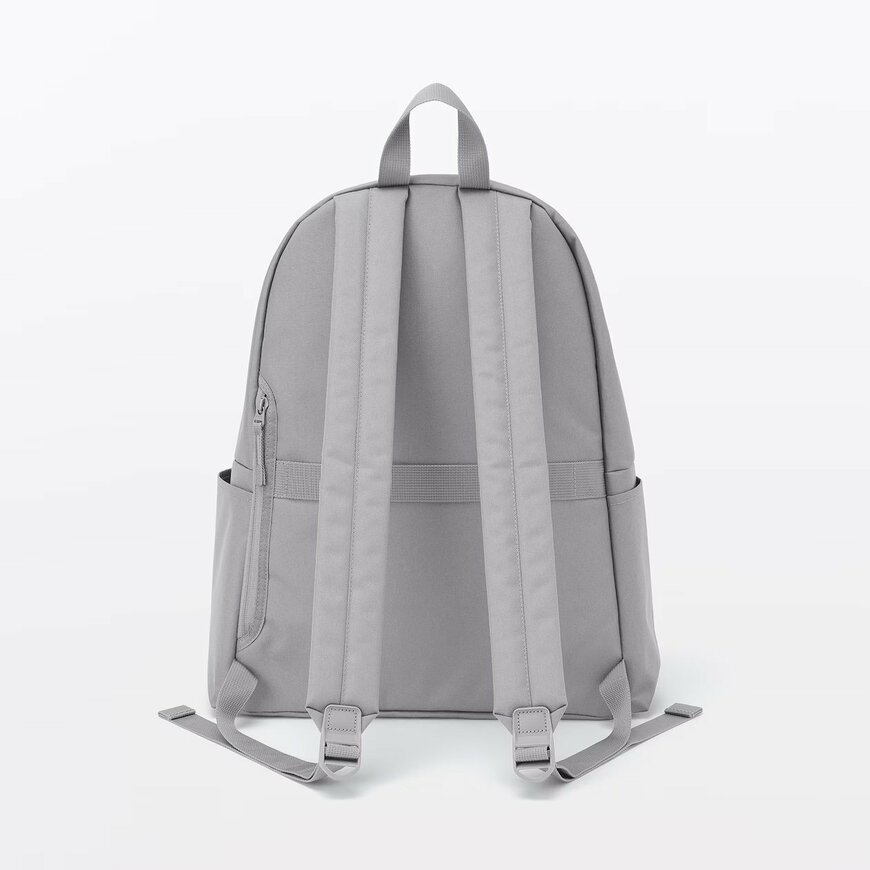 出所：無印良品公式　肩の負担を軽くする　撥水　リュックサック