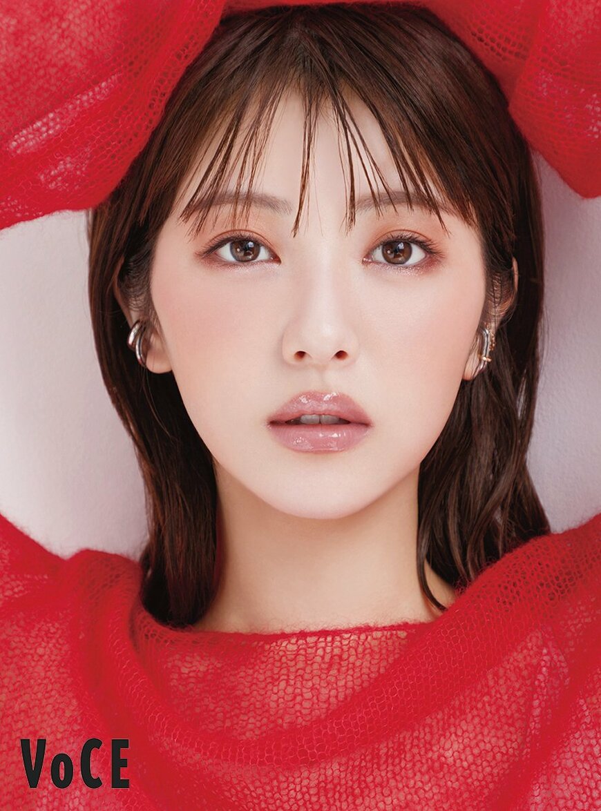 出所：株式会社講談社VOCE１月号「【特別版】の表紙はHey! Sɑy! JUMP！【通常版】【増刊】は浜辺美波が飾る！今年も“ガチ”でお送りします　2024年下半期ベスコス、発表！！VOCE１月号は11⽉21⽇（木）発売」