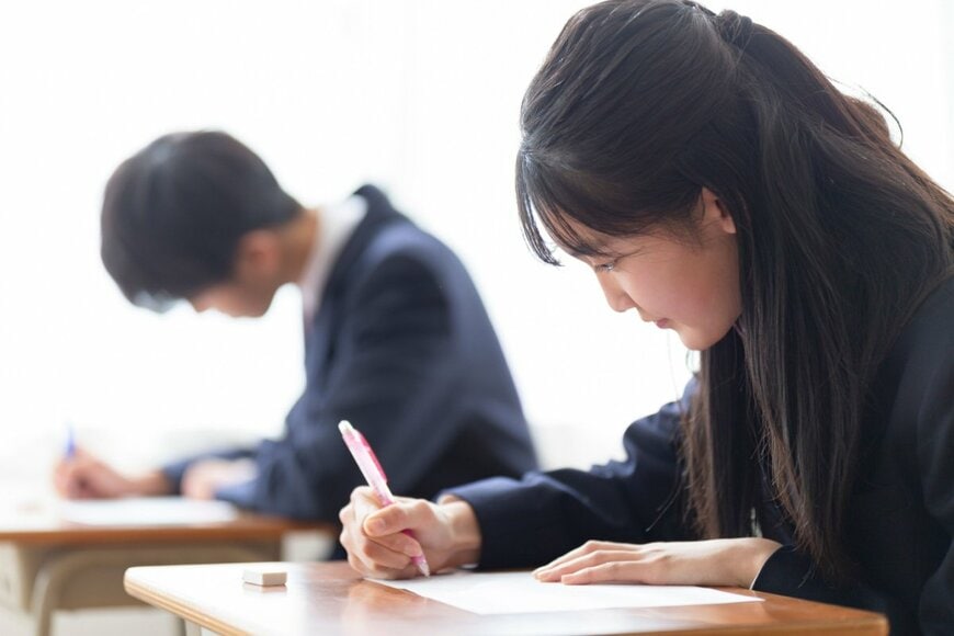 高校生勉強風景
