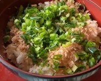 【静岡県×道の駅グルメ】自分ですりおろして味わう「わさび丼」に反響続出！「これはうまいやつ」と絶賛