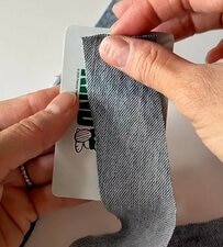 入学式にピッタリ！思い出の〈洋服〉をリメイクして→おしゃれで可愛い〈コサージュ〉をDIY。「子どもの洋服だなんて…泣くわ」