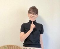 【60代マダム】黒の半袖タートルネックで作る上品な〈初秋コーデ〉が素敵